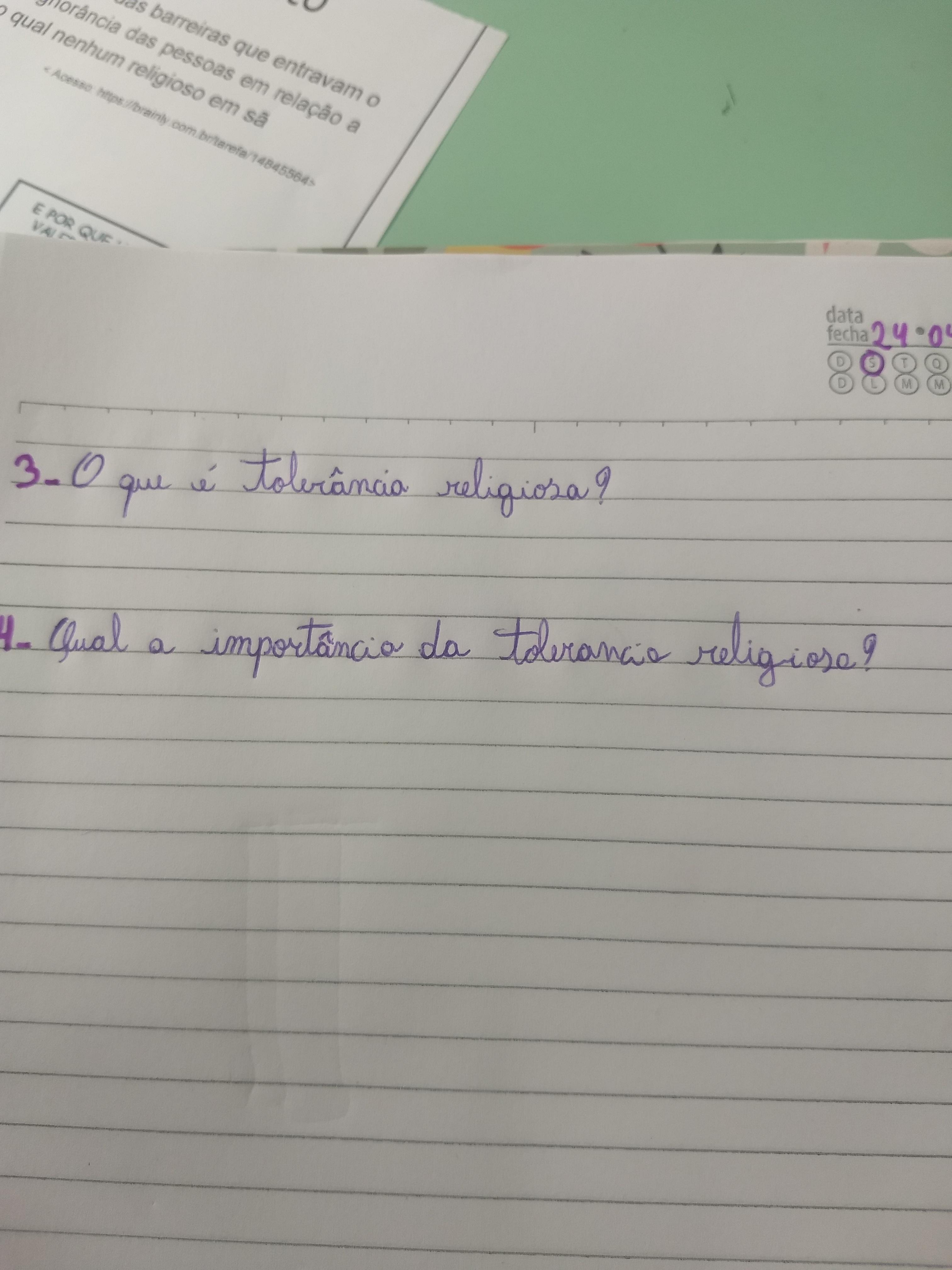 Alguém me ajuda nessas 2 perguntas
