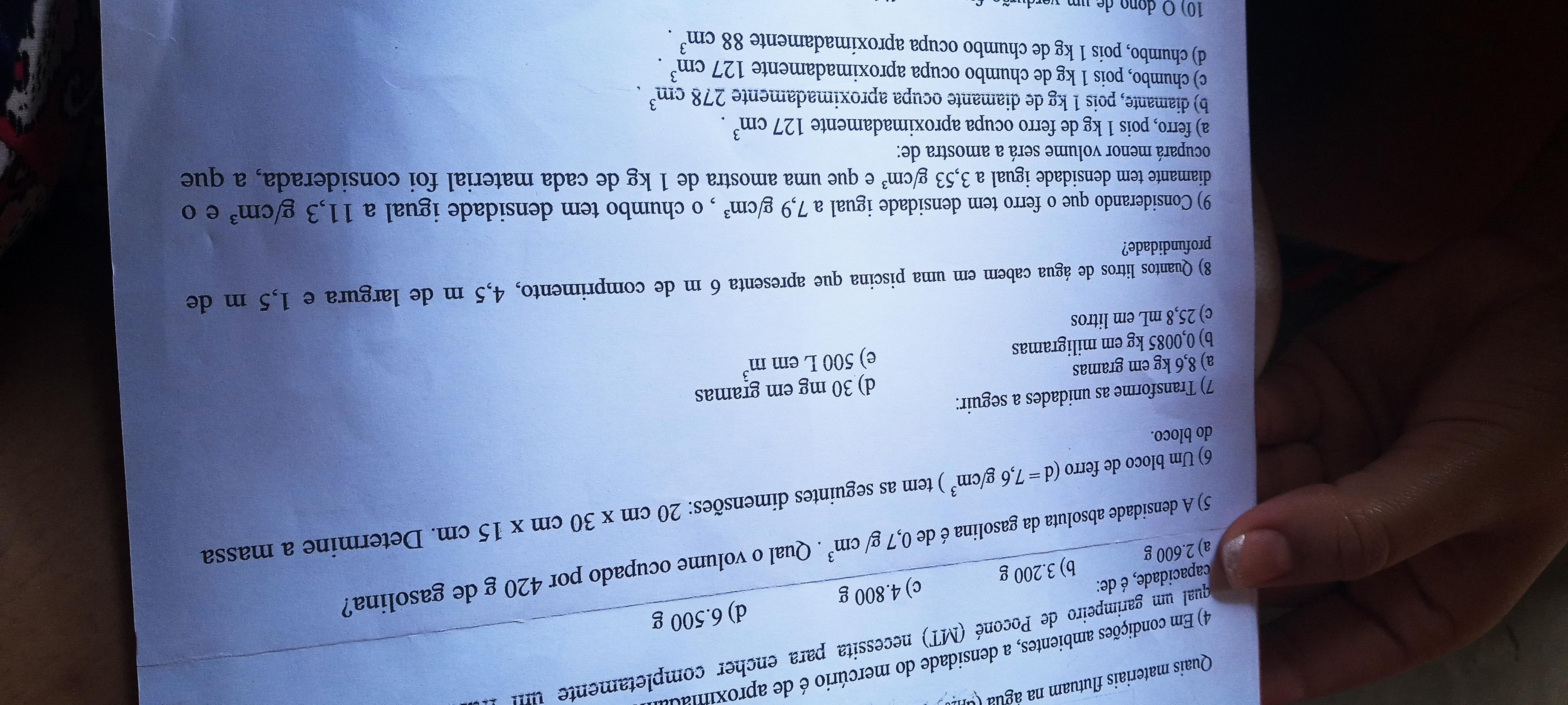 8.Quantos litros de agua cabem em uma piscina que apresenta 6 mde comprimento, 4,5 m de largura e 1,5 de profundidade