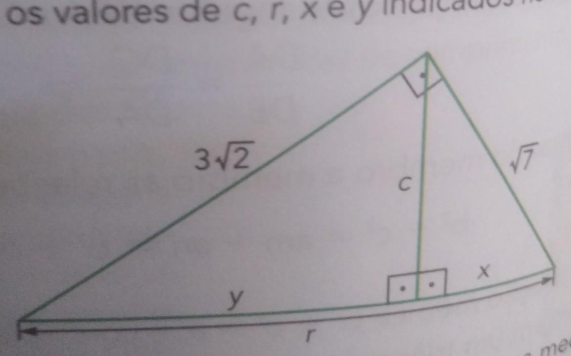 Calcule os valores de c, r, x e y indicados no triângulo.