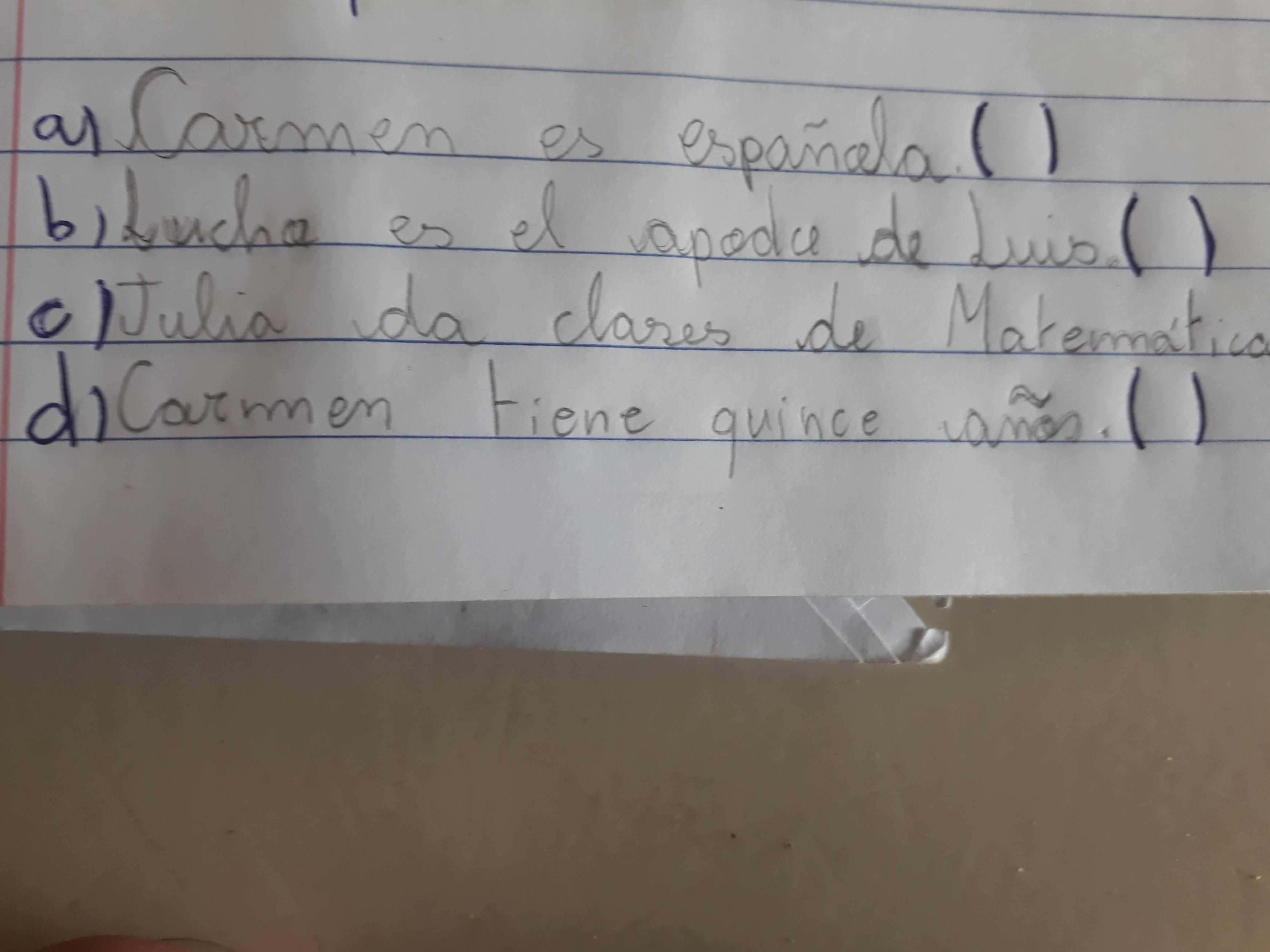Escucha la charla de una profesora com sus alunos el primer día de clase y marca verdadero o falso: