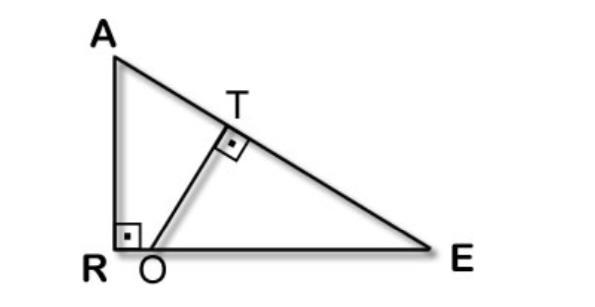 Considere esta figura baixo. Sabendo que AR = 4 cm, AE = 8 cm, TO = 3 cm, determine a medida do segmento TE.